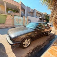 بي ام 525 • موديل ١٩٨٩ • كير اوتو