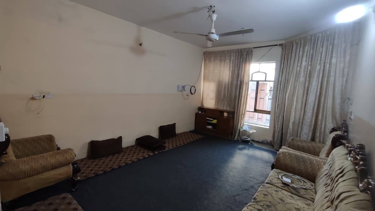 🕋بسم الله الرحمٰن الرحيم 🕋

👋السلام عليكم ورحمة الله وبركاته👋

🏪يعلن مكتب انمار للعقار

🌄الانبار قضاء الفلوجه

🏡 بيت 

#للبيع حي العسكري قرب اسولق عبودي 

🚧 بناء طابوك 

📐المساحه 175م واقع حال اكبر 
 
 سنه البناء  2005

📃طابو صرف سند تحويل ملكيه بسم شخص واحد 

🛣️شارع 10 م خدمات مجاري مجاري تبليط 

🏠طابق واحد 

🔵استقبال وحديقه وكراج   
🔵مطبخ 
🔵غرف عدد 2
🔵مناور عدد 2
🔵صاله 
🔵صحيات 3
🔵السطح شتايكر 
 

💲#السعر المعلن 185 مليون من قبل صاحب العقار وقابل للتفاوض 

ملاحظه يرهم مراوس اذا اكو شي مناسب بالجغيفي الثانيه او بغير مكان 

🧑‍💻عزيزي عندك عقار وتريد تبيعه باسرع وقت راسل صفحتنه نلبي لك طلبك 🙏♥️

⁉️للاستفسار اكثر مراسله صفحتنا او زياره المكتب انمار للعقار الواقع على شارع 60 مجاور مطعم  نفر بخاري  ومجاور المطعم وكوفي بلاك ساراي شارع السكلات او الاتصال 

☎️***********☎️كورك 
☎️***********☎️ واتساب  

⁉️اذا كنت تملك عقار وترغب في نشره مراسله صفحتنا او زياره المكتب انمار للعقار او ارسال المعلومات على الواتساب ☎️👆

⁉️الاسعار المعلنه في مكتبنا تحدد من قبل البائع وليس المكتب ونجمع البائع والمشتري وجها لوجه لاتمام عمليه البيع

⁉️متابعه ولايك للصفحه ليصلكم كل ماهو جديد فضلاً وليس أمراً

♥️طابت أوقاتكم بكل خير ♥️
