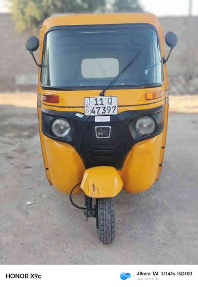 السلام عليكم تكتك البيع موديل 2019 وقم وسنويه ضربه شبر جوه البك لايت مال أيسر محرك خير من الله لا تنقيس ولا تبخير واكسن خير من الله تخم تاير جديد الكشر خير من الله مكان جسر دياله بغداد سعر سته وبيه مجال بسيط وال رقم الهاتف ***********
