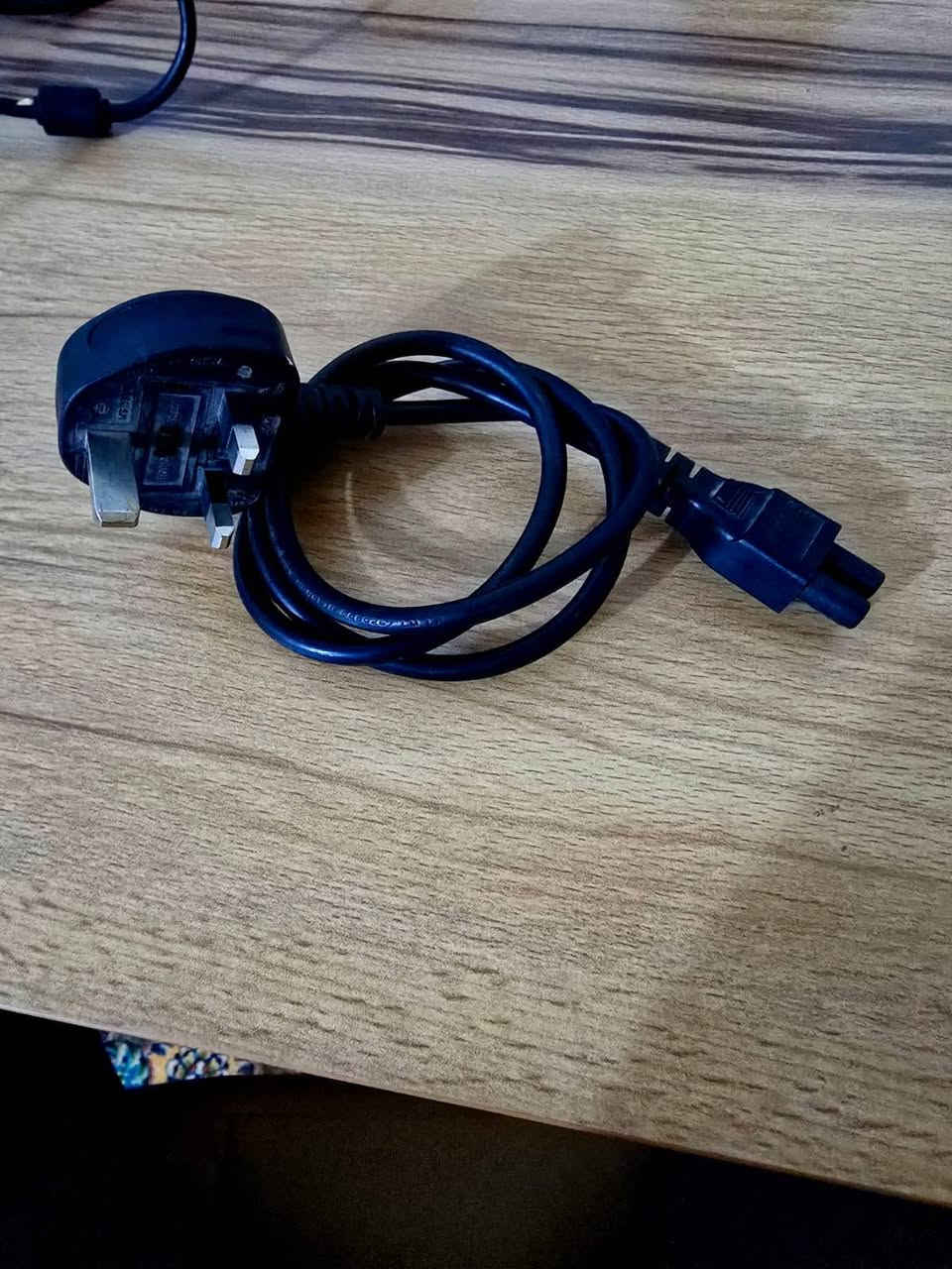 السلام عليكم 
اللي تفيدة شغلة يكتب عالصورة انطي سعرها
واللي ياخذهن شلع ابيعهن بسعر مناسب


**إذا كنت صاحب هذا الإعلان وتريد حذفه لأي سبب، رجاءا أرسل رسالة إلى الدعم الفني**