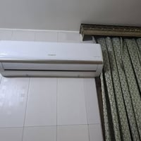 عندي سبلت جداري نوع توسوت حجم طنين ونص نظيف المكان البياع07903728395