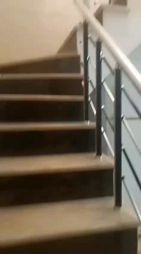 السلام عليكم بيت للبيع مساحه ٨٧ واجهة ٤ نزال ٢٣  بناء حديث ٢٠٢٣ يتكون من طرمة واستقبال وحولي ٢ وغرفة نوم وخدمات ومنور والطابق الثاني ٣ غرف نوم وخدمات والطابق الثالث بيتونة وسطحين  سعر ٢١٠
العنوان بغداد الجديدة نعيرية قرب مدرسة ابن سينا 
للاستفسار الاتصال ع الرقم 
***********
