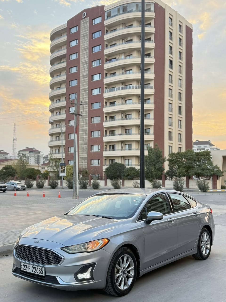 السلام عليكم ورحمة الله وبركاته 

‏‎       ——— لـلـبـيع  ———

‏‎ فورد فيوچن .      —      Ford Fusion

‏‎وراد أمريكي.        —  بدون ايرباك 

‏‎الموديل               — 2020

فئة                      — SE  

حجم المكينه       — V4/2500 

‏‎اللون                   — فضي   

المسافه المقطوعه —78000 

حالة السياره.    — ( صبغ جاملغ + ربع البنيد باقي البنيد كلير  ) 

‏‎المواصفات 
‏‎- بصمة تشغيل
-بصمة أبواب 
‏‎-ترحيب عند الاقتراب 
- داخل مميز ( كريمي ) 
- رادار امامي - جانبي - خلفي 
- تنبيه ما قبل الاصطدام 
-ليد نهاري 
‏‎- شاشه كبيره تدعم نظام الأبل كار باي ونظام الاندرويد 
‏‎- شاشه عداد 
‏‎- ستيرن بحركه كهربائيه 
‏‎-تبريد منفصل 
‏‎- بگ لايت LED 
‏‎- كود باب 
‏‎-تحكم ستيرن جهتين 
‏‎-تحديد سرعه 
‏‎-مانع انزلاق 
-حساس خلفي 
-كرسي السايق والراكب بحركة كهربائيه 
‏‎-ليد نهاري
‏‎-گير ماوس 
‏‎-كامره خلفيه دواره
‏‎باقي المواصفات المعروفه 

‏‎السعر            — اكتب تم ويوصلك السعر مباشر 

رقم السياره    — أربيل 

‏‎موقع  السياره — السليمانية 

‏‎للأستفسار.     — ***********—***********
