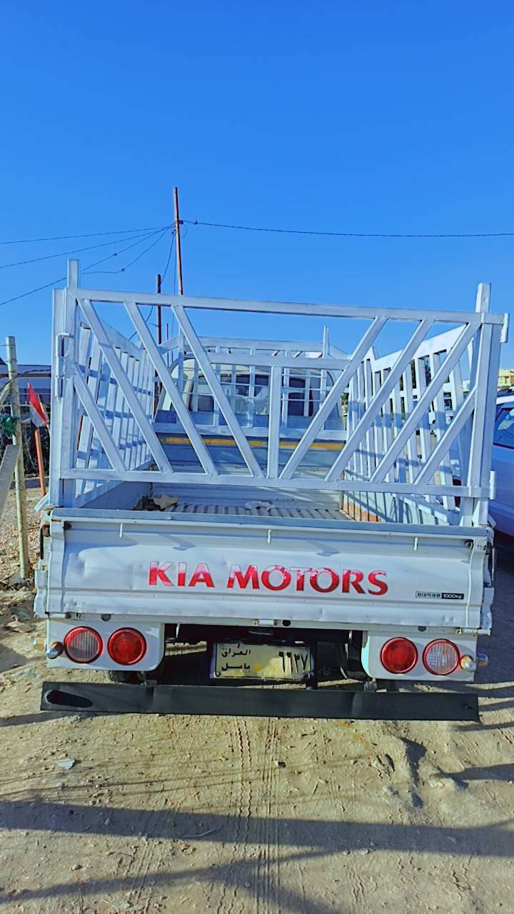 سلام عليكم بومه موديل 2007 كير ومكينه خير من الله جاهزه تخم تاير جديد رقم بابل مصفره ضريبه وغرامات ومدفوع فلوس المعامله تستلم ارقام وسنويه انگليزي بس تدفع رسم السنويه بيها وكاله عامه بئسمنه رقم شاصي واضح بدي مشدود سعر 58 مكان السياره بابل القاسم ع *********** ***********
