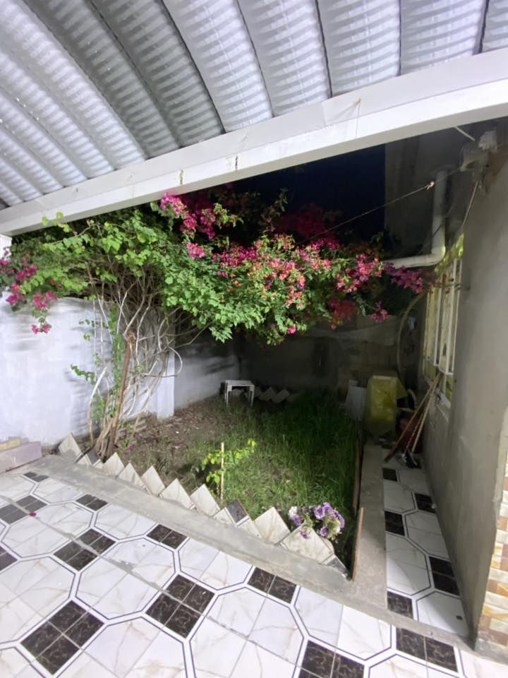 دار للبيع مساحه 200متر بناء حديث
سند 25ملك صرف غرفتين وصاله ومطبخ وكليدور ومجمع صحيات كراج +حديقه 

بيت جاهز 

عنوان منطقه گريطعه قرب اسواق ايوب الويساري 

***********

واتساب
