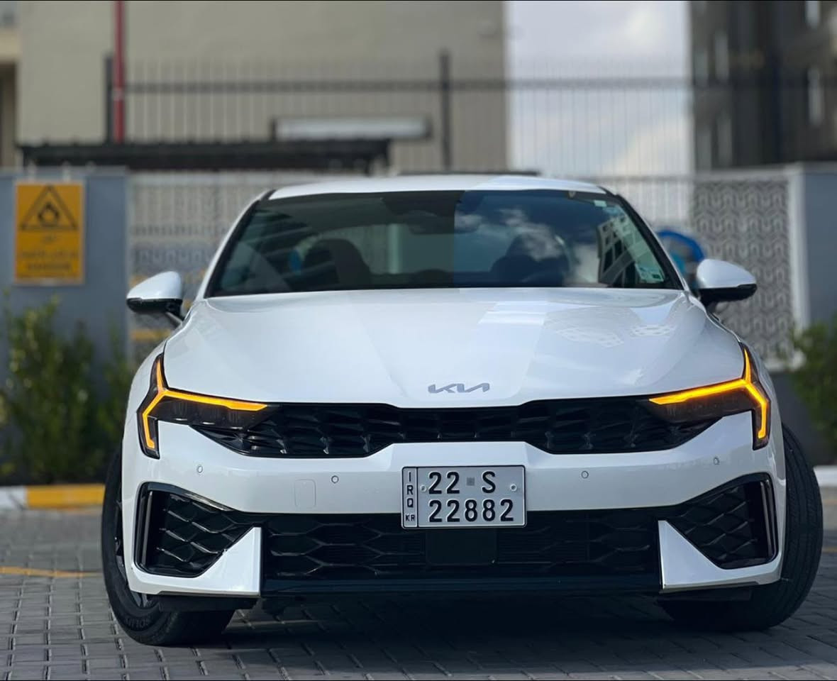 كيا كي فايف 2025 شكل جديد k5
محرك : 2500 تنفس طبيعي مرغوب 

بعدها زيرو سياره ع مشي اميركا 11 الف 

مواصفاتها 
بصمة 
تشغيل عن بعد 
بصمه ابواب وبصمه جنطه 
لد امامي وخلفي 
عدسات زنون 
نقاط عمياء 
شاشتين دشبول متصل 
عدادات ديجتل 
تبريد ومسجل شاشه منصل 
حساسات 360 درجة 
سايد بريك كهربائي 
اوتو هولد 
تحكم مود درايف 
فول تحكم ستيرن مع قياده ذاتيه 
رادارات امامي خلفي وجانبي مع اوتو ستوب 

سياره حادثها جاملغ وبابين جهة الصدر 
بدون دواخل ابد وطرف بنيد صبغ 

دخول جديد وتحويلها مباشر 

عنوان : كاظمية جكوك 
السعر 185 
استفسار واتصال : ***********
