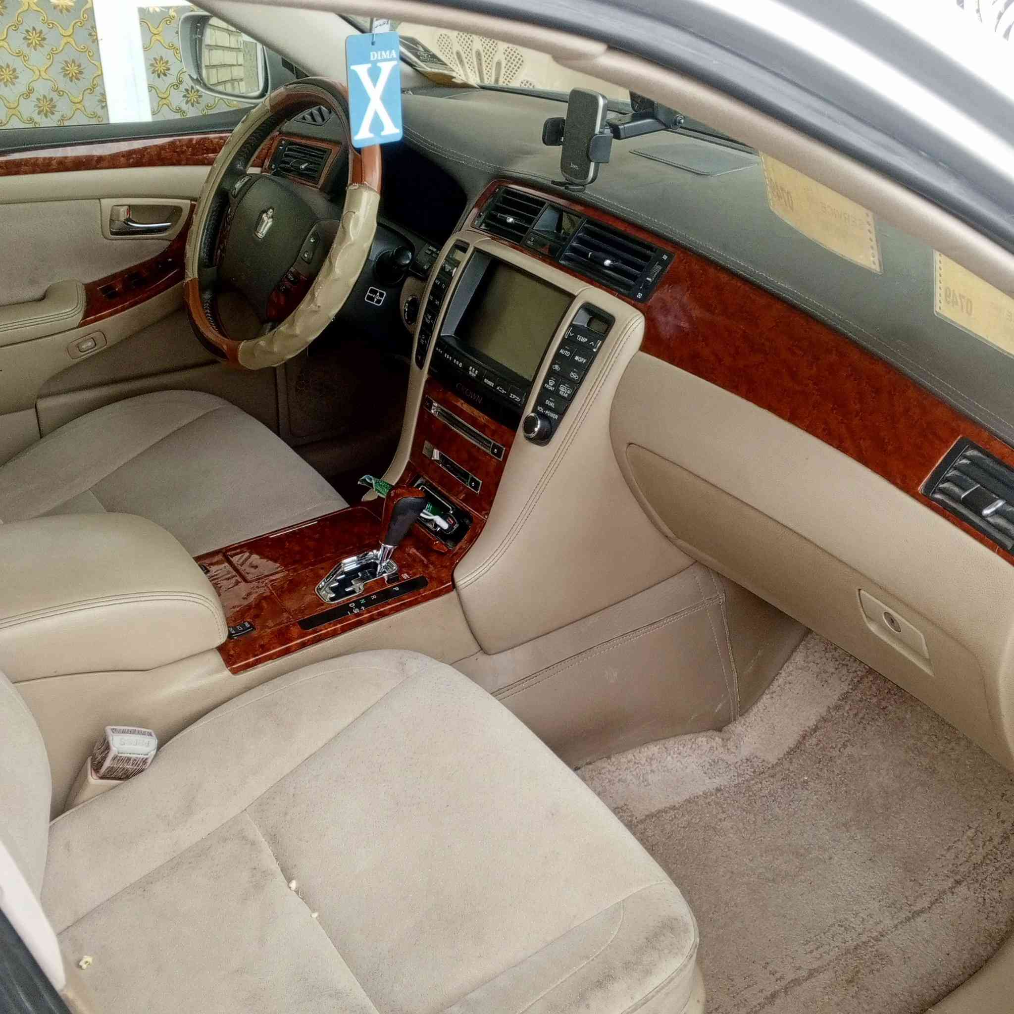 للبيع شاهين كصتين رقم انبار قرار 48 شاصي 82 تحكم ستيرن حساسات أمامية وخلفية دكمتين  داخل بيجي  ***********
