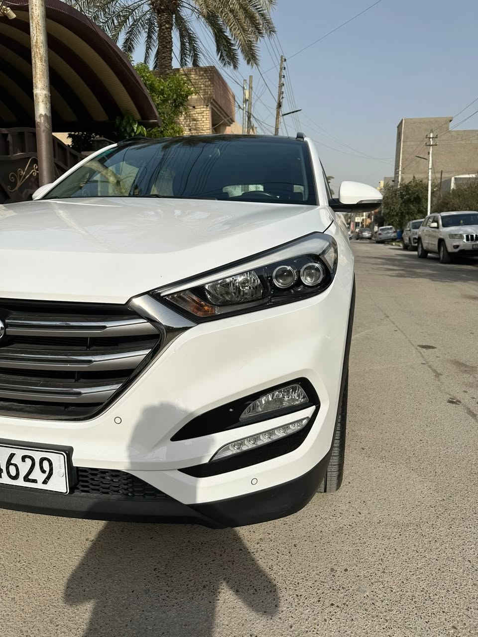 السلام عليكم توسان 2017 
ماشيه 17الف حقيقي حقيقي بسمي تحويل ثاني يوم محرك 2000 دوش وكاله الكاصد ضمان شركه هيونداي
فول فول مواصفات  لمتد ايراني 
فتحه سقف بنوراما 
كشنات جلد اسود بلادي 
تحكم كهربائي 
كشنات تدفئه وتبريد امامي 
وكشنات خلفيه تدفئه
 حساس امامي وخلفي
هندبريك بصمه 
وعدسات دواه 
وكشنات الاثنين كهرباء
صندوك كهربائي
بكلايت لد ولايتات زنون 
3 انضمه قياده 
فور ويل 
رادارت 
و بعد هوايه مواصفات بيها 
السياره حيل حلوه و نضيفه 
مكفوله كفاله عامه ماعده بارد 
مكان السياره بغداد الدوره شارع ابو طياره سعر 187 وبيه مجال تره سياره جديده ماكو منها بالعراق رقم الهاتف ***********///***********
