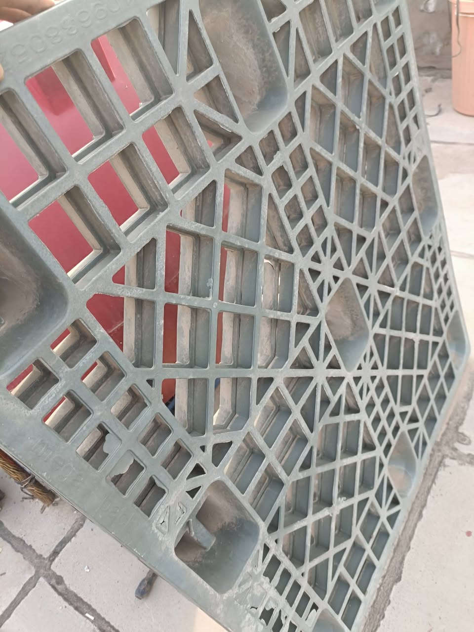 للبيع مكاني أبو دشير شارع الزيتون
كل حاجه سعر 
او شلع ابيع 
هذه رقمي ***********
