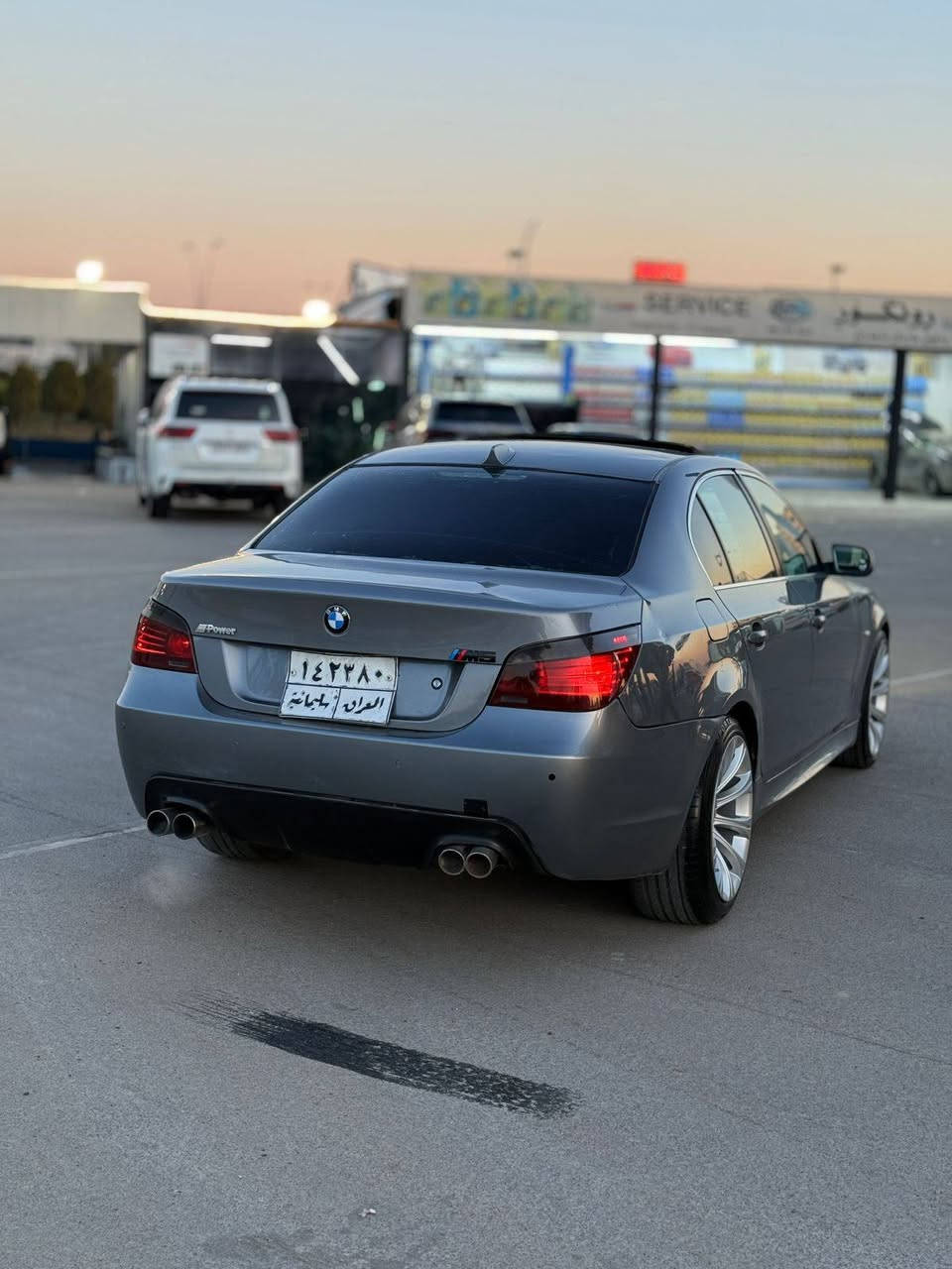 بیئێم چاو برۆ   مکینە ٥۲٥  سێ پارچە سبوخ
(گــــــــۆڕیــــنەوەو   فرۆشـــــتن)
15 وەرەقە خەرامەی لەسەرە  دەیگەڕێنمەوە
ــــــــــــــــــــــــــــــــــــــــــــــــــ

السلام عليكم بي أم ميماتی 525 ٢٠٠٩ 
السياره بيهة ٣ قطع الاماميه بيهة ضربه بجم بس بدون روس 
دبلات ممتأذيه هوايه
 السياره فول كير ومكينه بشرط 
تحويل وغرامه تخم تاير وويل كب جديد
 كهربائيات بشرط
 السعر ٩٣ ورقه 
وبيهة مجال عليهة ١٥ ورقه غرامه تنزل من السعر مكانهة اربيل رقم موبايل *********** أربيل, العراق
