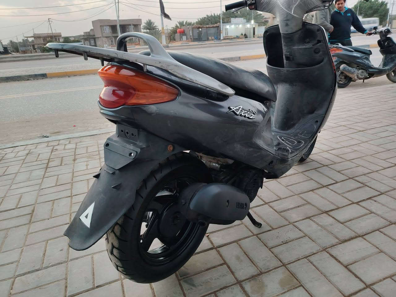 دراجه دولفين للبيع السعر ٤٠٠ وبيهه مجال الشراي يتصل عل الرقم *********** مكانهه السماوه كرهبايات شغاله مكينه ناعمه
