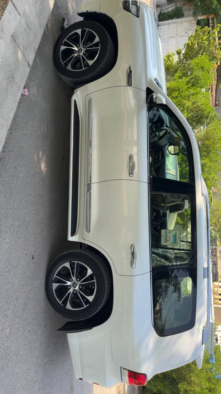 اخوان لاندكروز موديل ٢٠٢١ بحراني رقم بغداد ماشية 97 الف قابل للزيادة رقم بغداد الدولي هزة جديدة كفاله عامة عدى طلقة بل بنيد مانافذه مسويه وممبينه سيارة ب اسمي رجئا اقرة المنشور وشوف السونر واتصل للستفسار عن السعر المراسلة على رقم الهاتف *********** واتسب موجود بغداد, العراق
