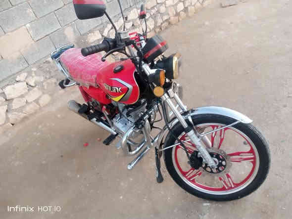 من رخصه الادمن دراجه سولنك للبيع موديل 22 علئ وضع الشركه نضافه خير من الله محرك ما مفتوح كهربايات كامله السعر 650 ستفسار اكثر اتصل بالرقم ***********.
(ادمن 🥰🌹)
