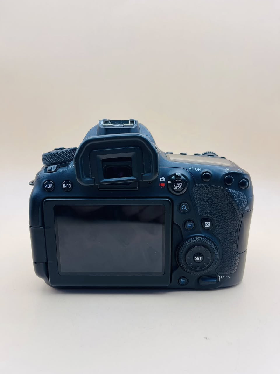 بدي كانون 6dمارك 2
شاحنة
بطارية
جنطة
شتر 12k
نضيفه جدا مكفوله من اي خلل وتصليح
السعر 850الف سعر نهائي
متوفر توصيل


**إذا كنت صاحب هذا الإعلان وتريد حذفه لأي سبب، رجاءا أرسل رسالة إلى الدعم الفني**