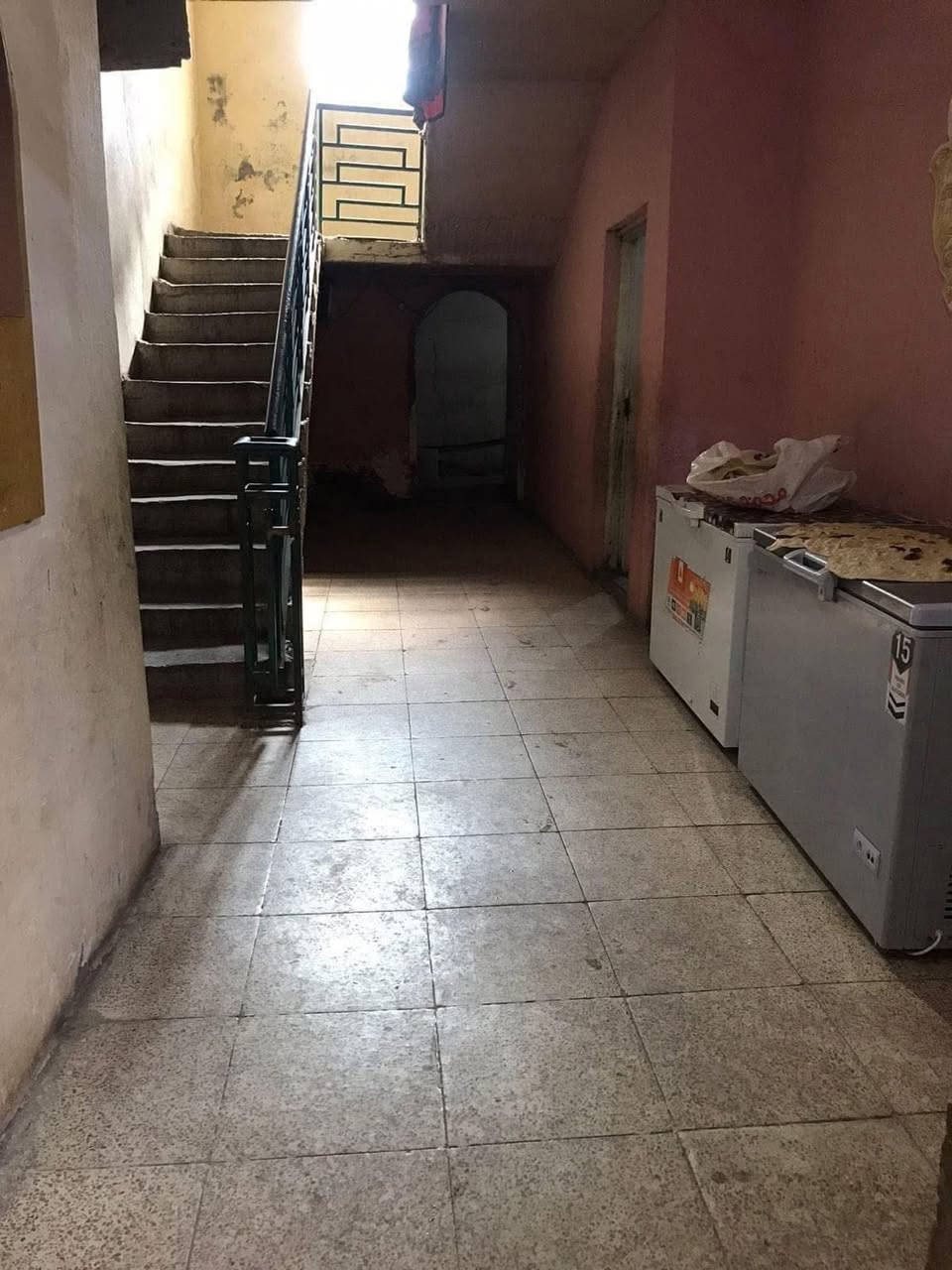 📍تسلسل: 1193
🟢دار للبيع في الفلوجة حي الجولان قرب مسجد الالوسي
            
                     📢 على بركة الله 📢

📍نوع الملك = طابو صرف سند   
📍المساحة بالسند =  ٢٧٦ م٢
📍المساحة واقع الحال تقريباً : ٣١٧ م٢
📍الوجه: ١٣ م النزال: ٢٤.٤٠  م
📍 شارع : ١٢ م
📍بناء طابوق الطابق الاول التسعينات والطابق الثاني الفينات

🟢الدار مشيد من طابقين ويحتوي الطابق الاول على
غرفتين نوم واستقبال وصالة وهول ومطبخ وحمام وصحيات
🟢مشيدات الطابق الثاني
اربع غرف نوم وصالة 

✅سعر البيع للعقار : ١٦٠ مليون دينار قابل للتفاوض

🟢مكتب دجلة الهندسي للعقارات حي الجولان قرب صناعة الجولان للسيارات مجاور سوبر ماركت الهلال
للاستفسار الاتصال
***********  
‏‭ *********** 
***********
