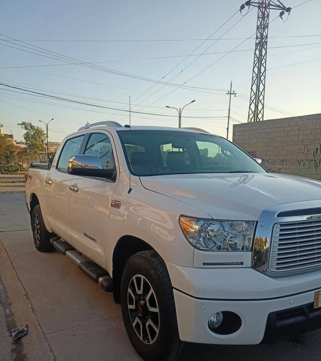 سلام عليكم تندرا 2012
كلين مكفوله محرك وكير  وكشر
فورويل 4x4
لمتدد
مري كهرباء  شفط
الجامه الخلفيه كهرباء 
بدي قصير 
باب طويل 
رقم شمالي 
موجوده بغداد 
للاستفسار اتصل واتساب 
***********
