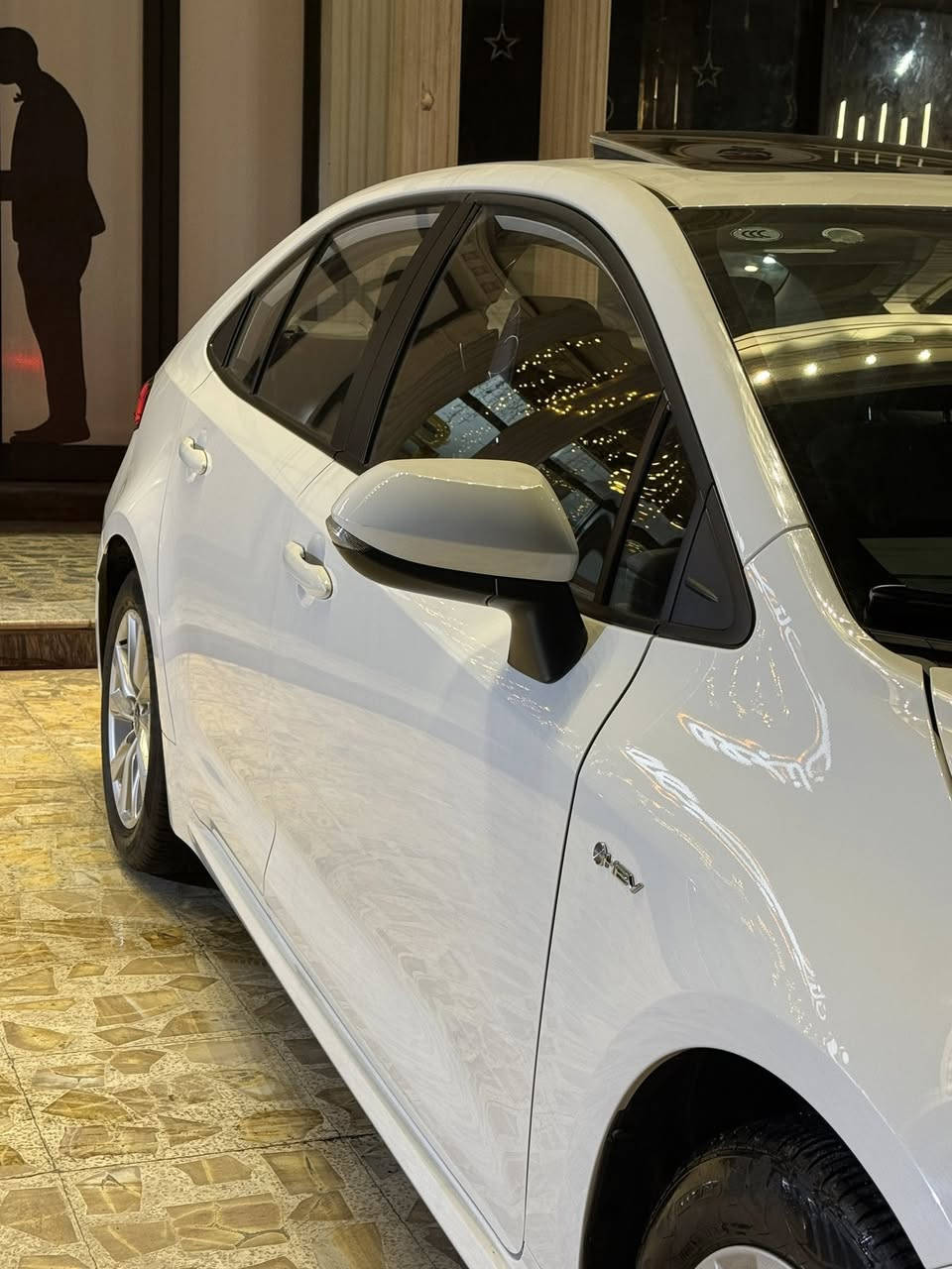 تويوتا كورولا 2025 – الشكل الخليجي، 

🔥🔥🔥🔥السعر  15/400$

⚡ مواصفات كورولا الأعلى فئة والأرقى تجهيزًا: ⚡

• 🔥 محرك 1800 هايبرد – قوة ناعمة واستهلاك وقود مثالي
• فتحة سقف بانورامية سلايد – رفاهية سماوية
•راحة وتحكم بدون مجهود
• مقاعد جلد فاخرة 
 واقيات جانبية 
•تبريد أمامي وخلفي (قطعتين) 
• رادار + تحديد مسار + قيادة شبه ذاتية – 
• تحكم ذكي من المقود – قيادة أسهل وأكثر مرونة
• زينون أمامي + LED خلفي – 
• دخول ذكي + تشغيل بصمة – بدون مفتاح،
• عداد شاشة ديجيتال بالكامل – 
• شاشة متعددة الوظائف – 
•كاميرا خلفية – رؤية دقيقة عند الرجوع
الاتصال***********
