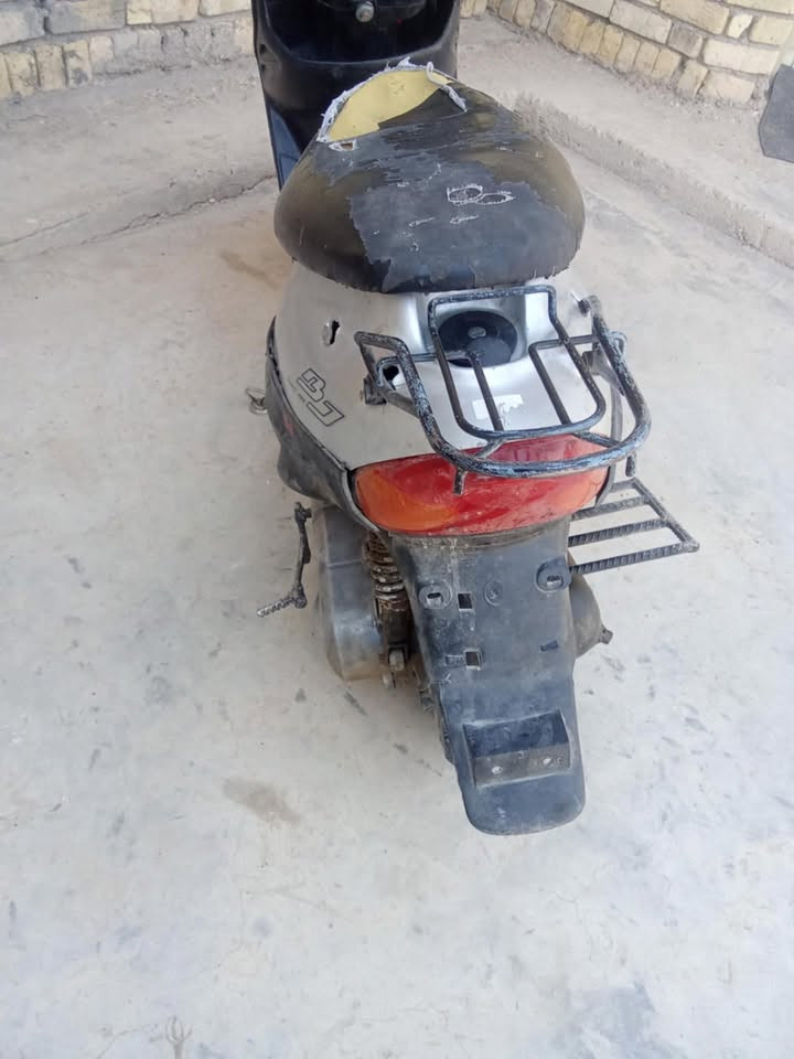 سلام عليكم درجه البيع بيجي درجه مكينه مكفوله مامفتوحه درجه عوزه 
دبل خلفي
وماسده 
الشراي يخابرني عل هذا رقم ***********

واذ مو شراي لاتعبني 
مكاني كوت فلاحيه
