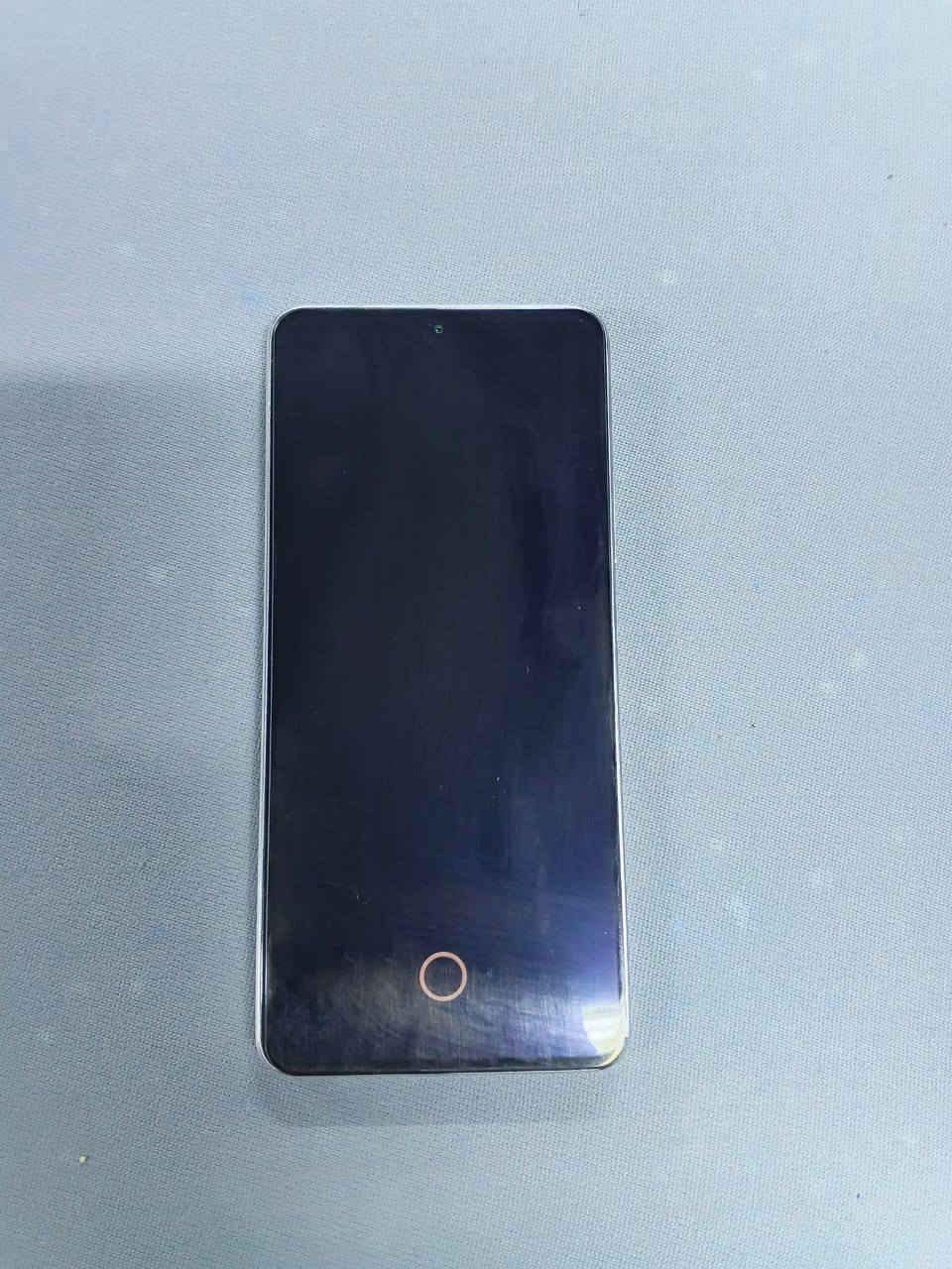 بوكو x6 pro 5g  ذاكره 512 جهاز معروفه موصفاته يدعم ببجي 120 فريم للبيع او مراوس بايفون السعر 280 مكاني حله ***********
