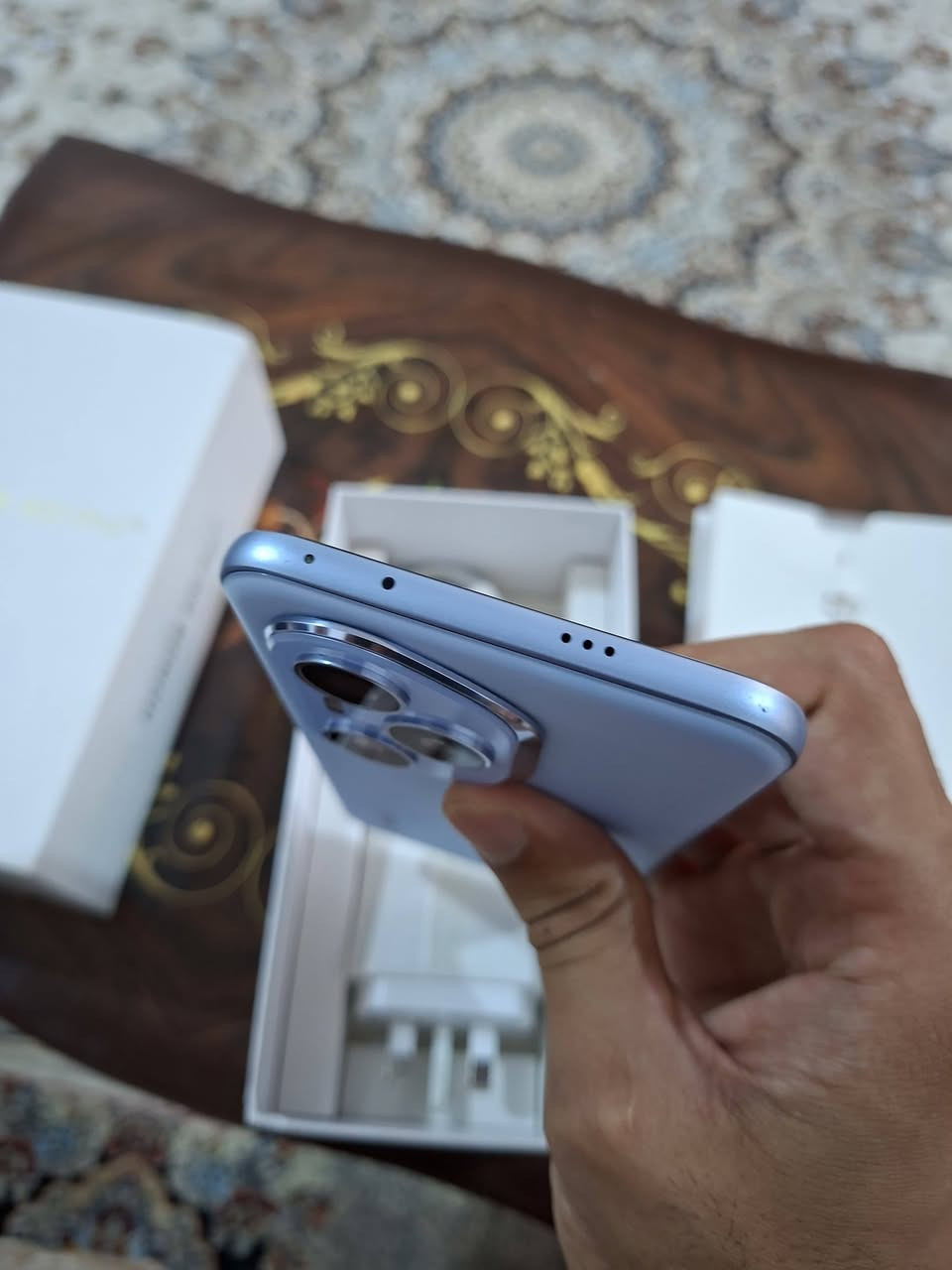 هونر 400برو کامل ملحقاته ذاکره 512 رام 12 جهاز نظیف اخو جديد 120 فريم يشغل بوبجي وبعد تعرفون مواصفات الهونر کامره احترافيه جهاز كلشي بي حلو رقمي متواجد واتساب ***********
