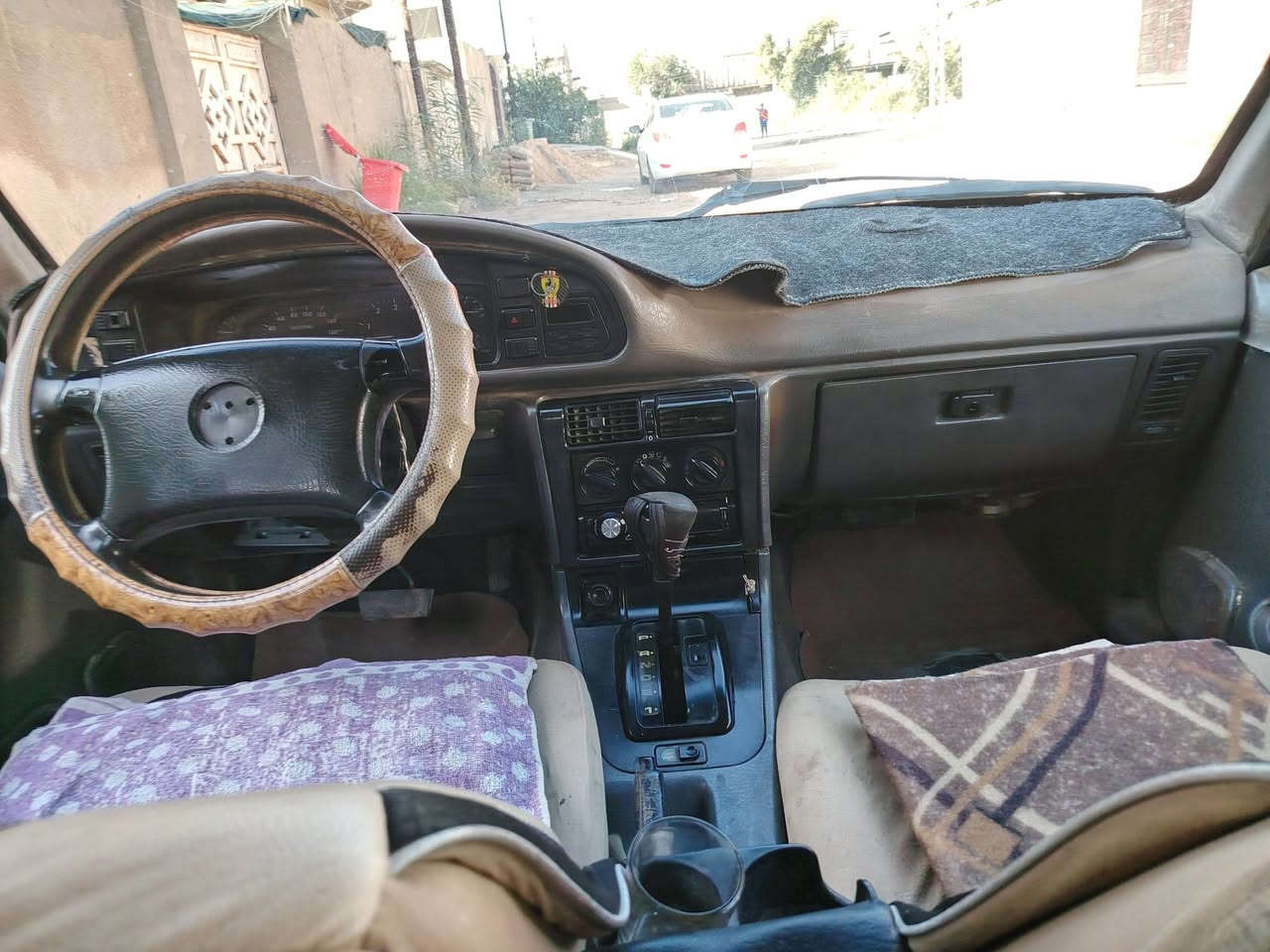سيارة دايو برنس موديل 93 نظيفة الكير مكينه باسمي ومداور ثاني يوم جاهزه من كولشي ب 35 وبيها مجال مكاني الحله أبو غرق الاتصال ع الرقم ***********
