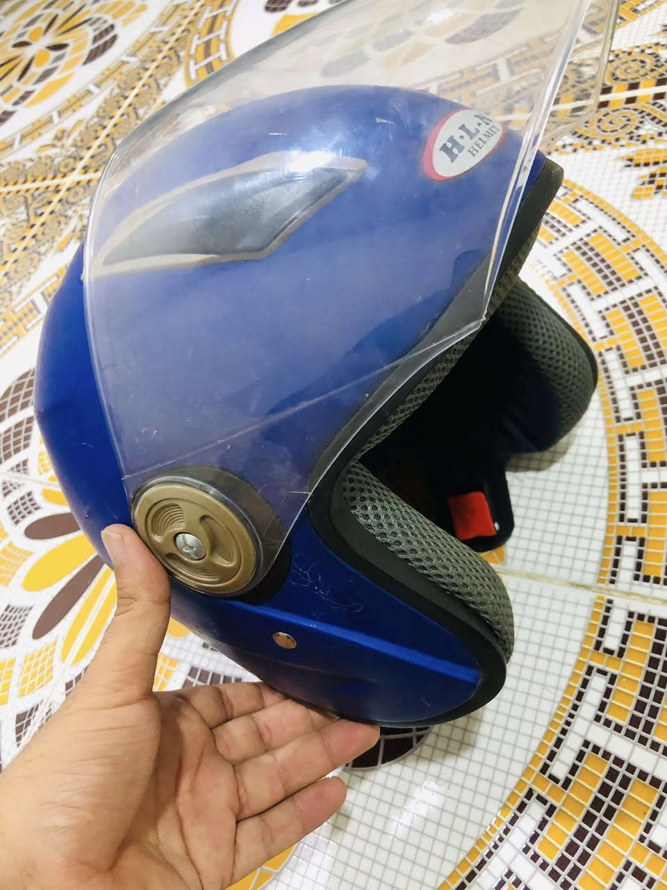 300 وبي مجال قليل

خوذه مستعمل قليل سعره 15

رقم *********** بي واتساب
