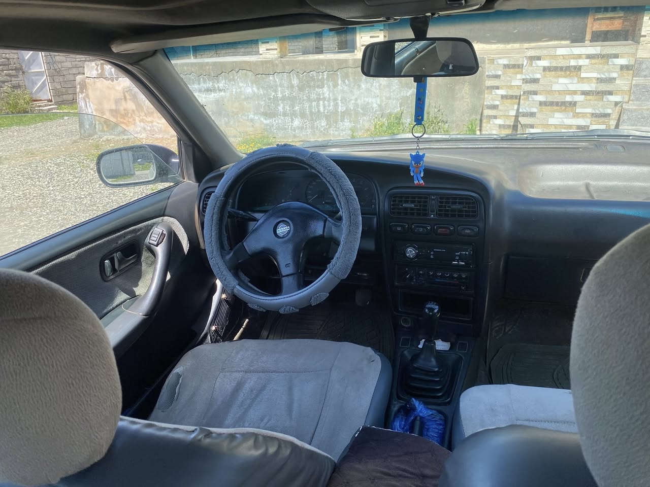 نيسان برايمره للبيع
السلام عليكم بريميره محرم ١٦ نضيف وكير نضيف تبريد تدفئا شغالات 
صدر امامي خلفي جديد تايرات جدد 
غرفه نضيفه 
رقم دولي باسمي تحويل سياره نضيفا شغل ومش السعر ٣٨ وبيها مجال قليل 
*********** وتصل وتدلل 
غير متواجد خاص
