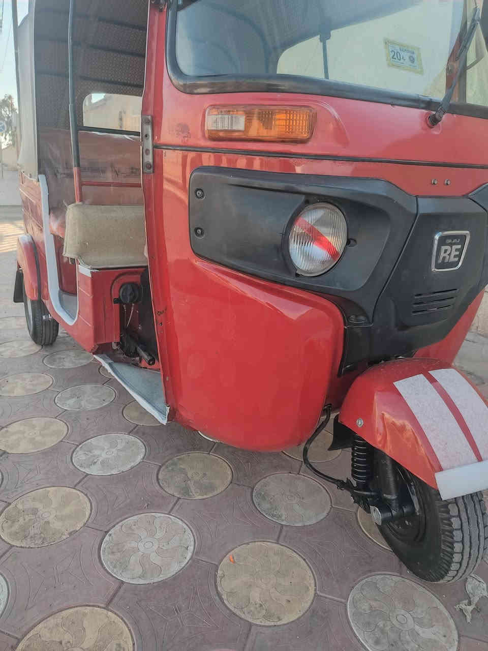 السلام عليكم تكتك ٢٠ شهر ٧ أوراق وكيلهه سيد وسام بالمجر كفاله عامه افراش دوشمه مسجل تخم تاير جبلي تكتك جاهزه حمره طماطه شراي يتصل *********** مكاني بالمجر
