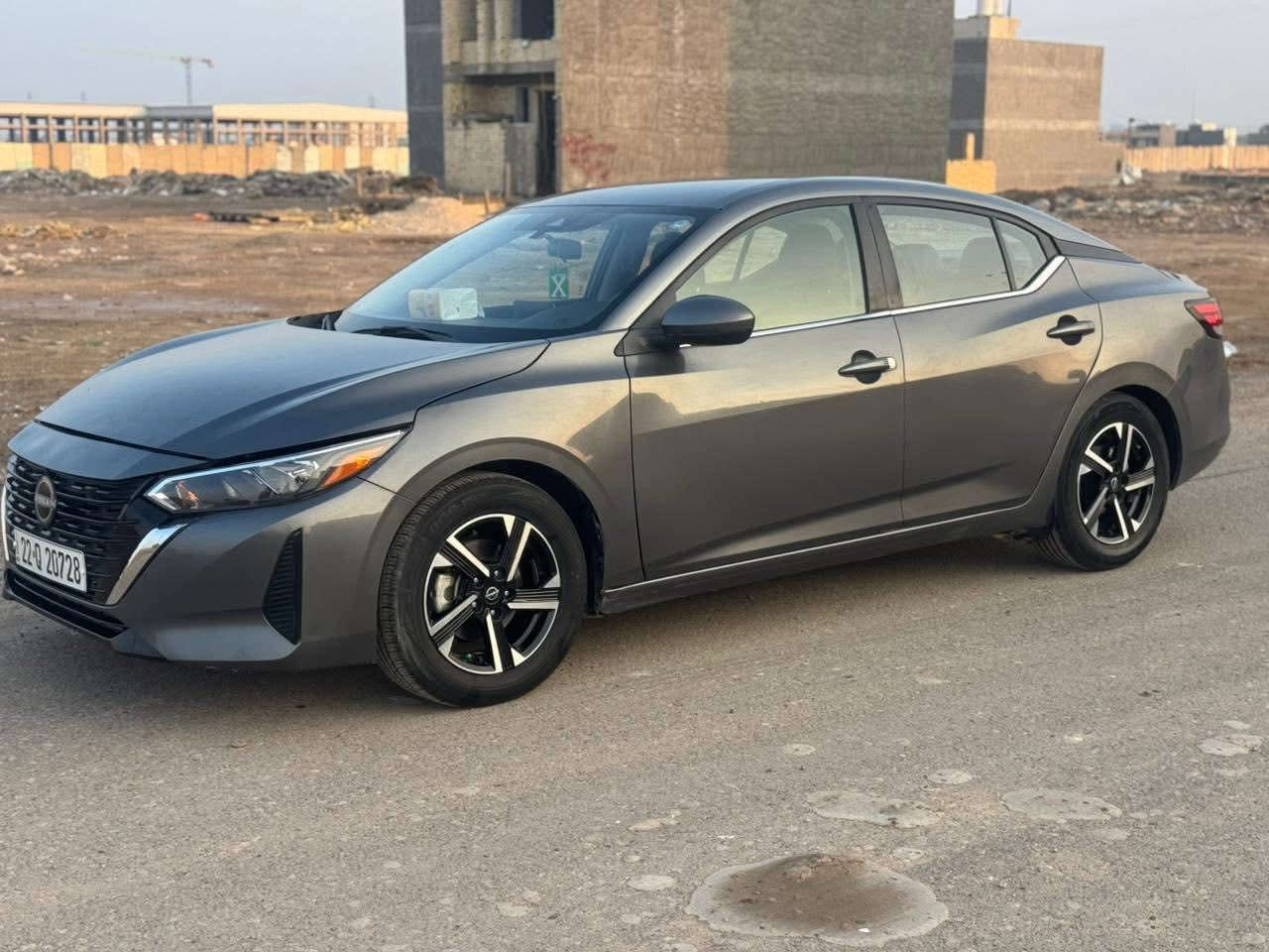 السلام عليكم 
للبيع نيسان سنترا موديل 2024 مواصفات SV 
ماشيه ٣٠ ميل بعدها جديده وضع الشركه رقم شمالي باسمي بيها صبغ جاملغ وباب خلفي والجنطه وجزء من البنيد 
بشرط شاصي لغد مكفولات سياره جديده جدا وضع الشركه 
السعر 125 عنواني بغداد الكرخ
للاتصال ***********
