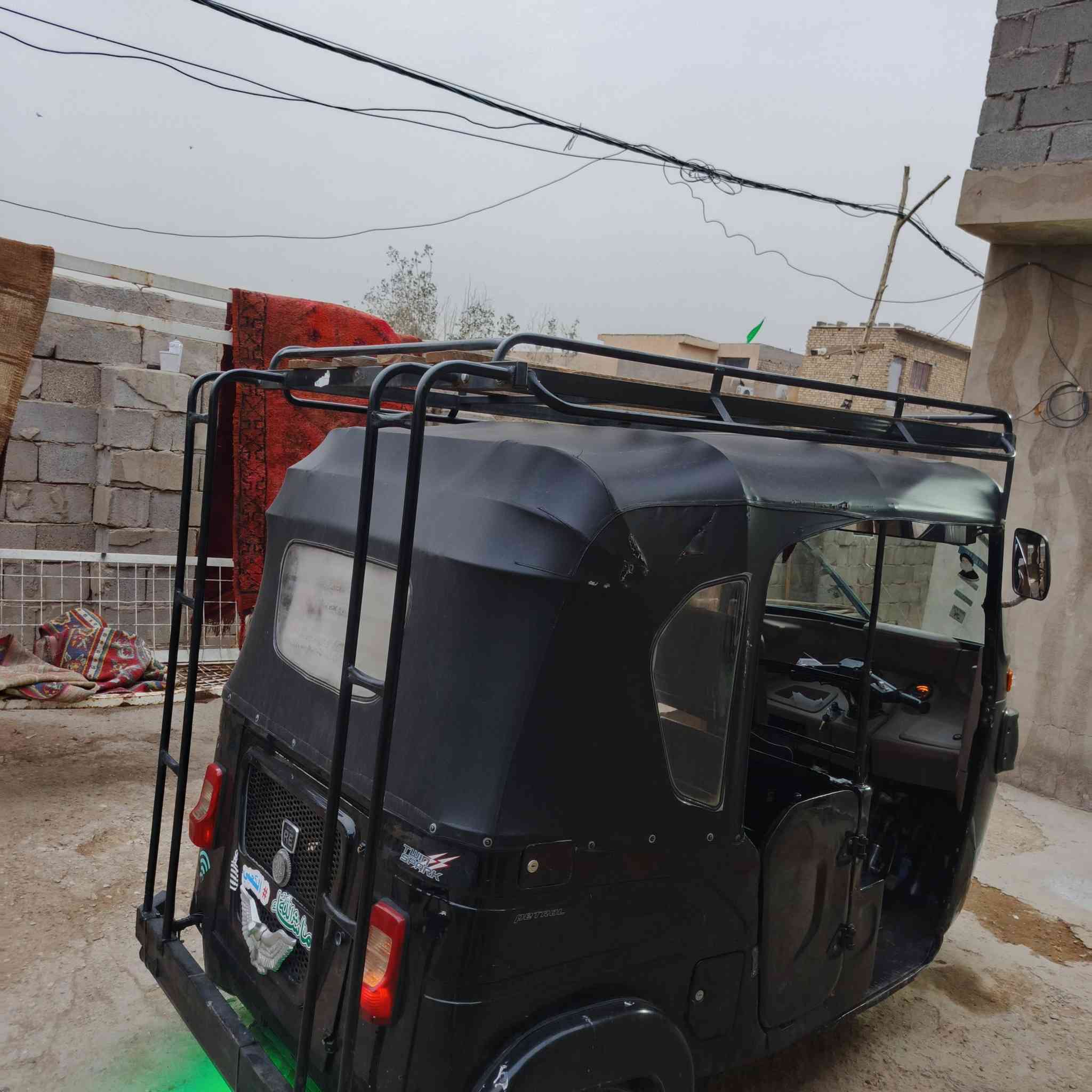 سيبايه البيع تفصال البيع جديده مامستخدمه مكان مدينة الصدر السعر ١٠٠ وبيهه مجال قليل ***********
