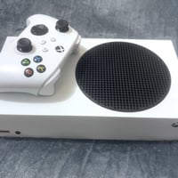 اكسبوكس سيرس اس نظافة 100 ‎%‎ ممفتوح ومستعمل قليل كامل ملحقات وسماعة م...