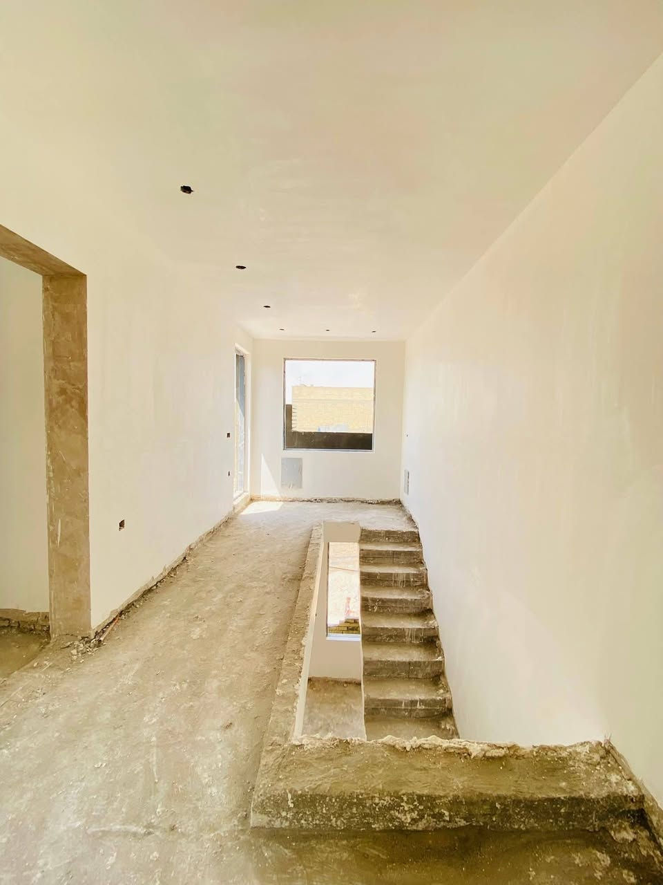 السلام عليكم كادر جص وبياض من الموصل من  اربع خلفات شغل مصاطر شغل سريع ونضيف مبيت بنفس موقع العمل ***********ومن الله التوفيق
