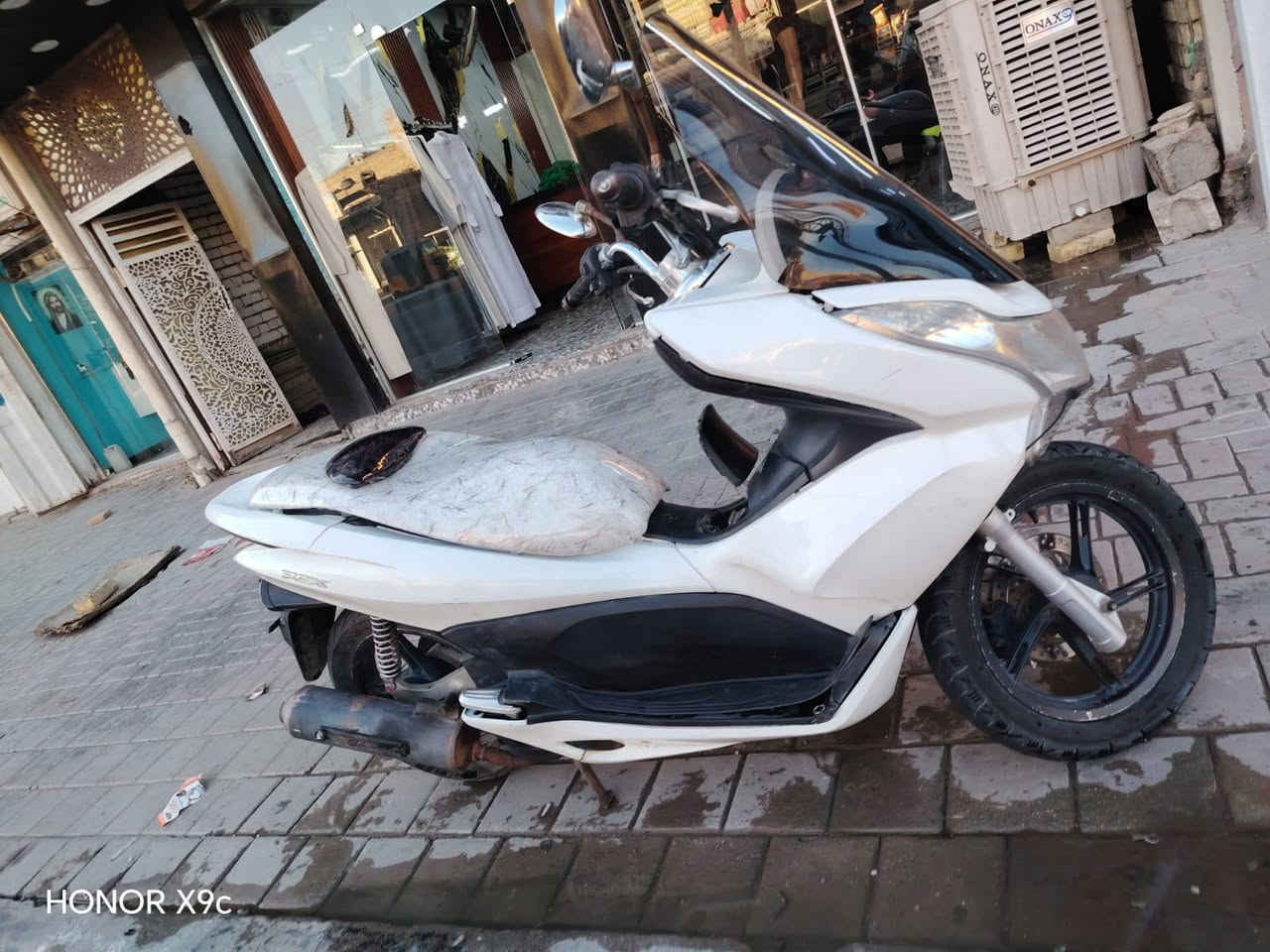 السلام عليكم هاي الدراجه سي بي اكس مجفته دراجه حلوه السعر مليون 100 اوراقها ضايعه تكفل سرقه وعشائر *********** اتصل علي واتساب وتدلل
