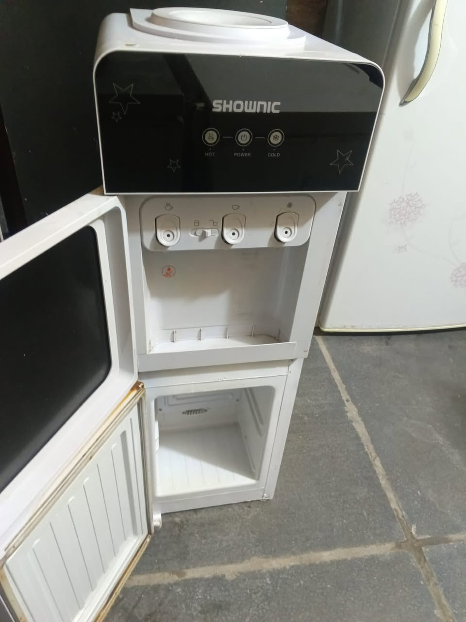 الاستفسارات على الماسنجر


**إذا كنت صاحب هذا الإعلان وتريد حذفه لأي سبب، رجاءا أرسل رسالة إلى الدعم الفني**