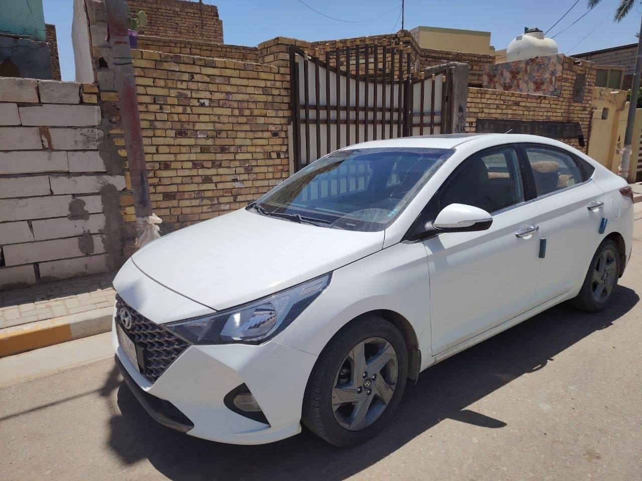 اكسنت مديل 23 رقم بغداد بأسمي تحويل ثاني يوم  فول مواصفات خليجي كفاله عامه 
ماشيه 180 مكاني ديوانيه السعر 135 بيه مجال بسيط 
غير متواجد ع الفيس 
***********
