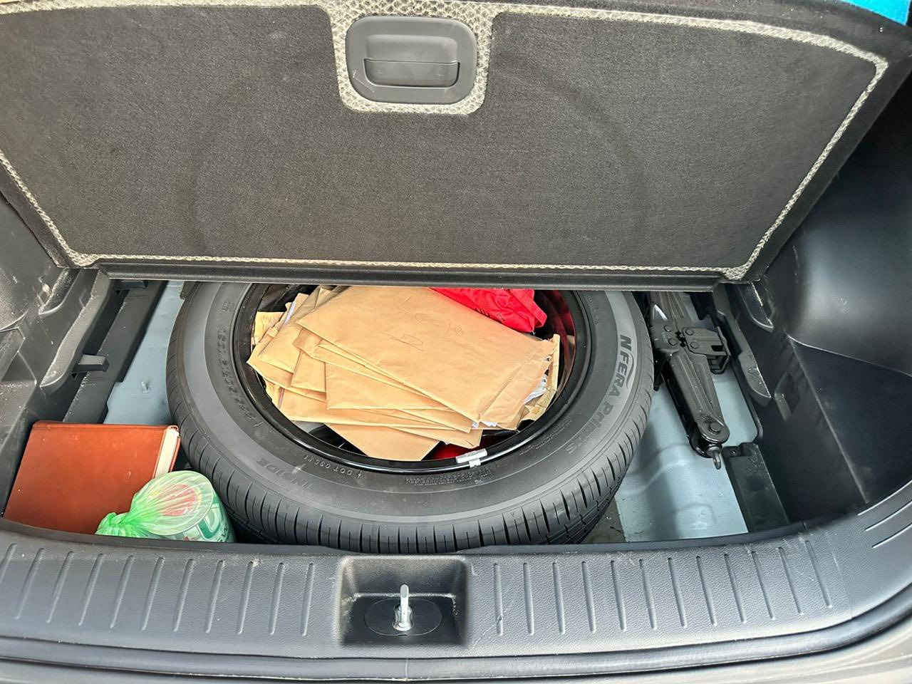 سبورتج 2023 خليجي
ماشية 66 الف
بصمة  
تدفئة كشن 
تدفئة ستيرن
مودات قيادة 
مانع انزلاق 
صندوك كهرباء
نصف فول معروفة موصفتها 
سيارة بيها بارد شبر فقط بل جمالغ خفيف وما مبين
سيارة سعرها 218 وبيها مجال 
***********
+964 771 149 9975
