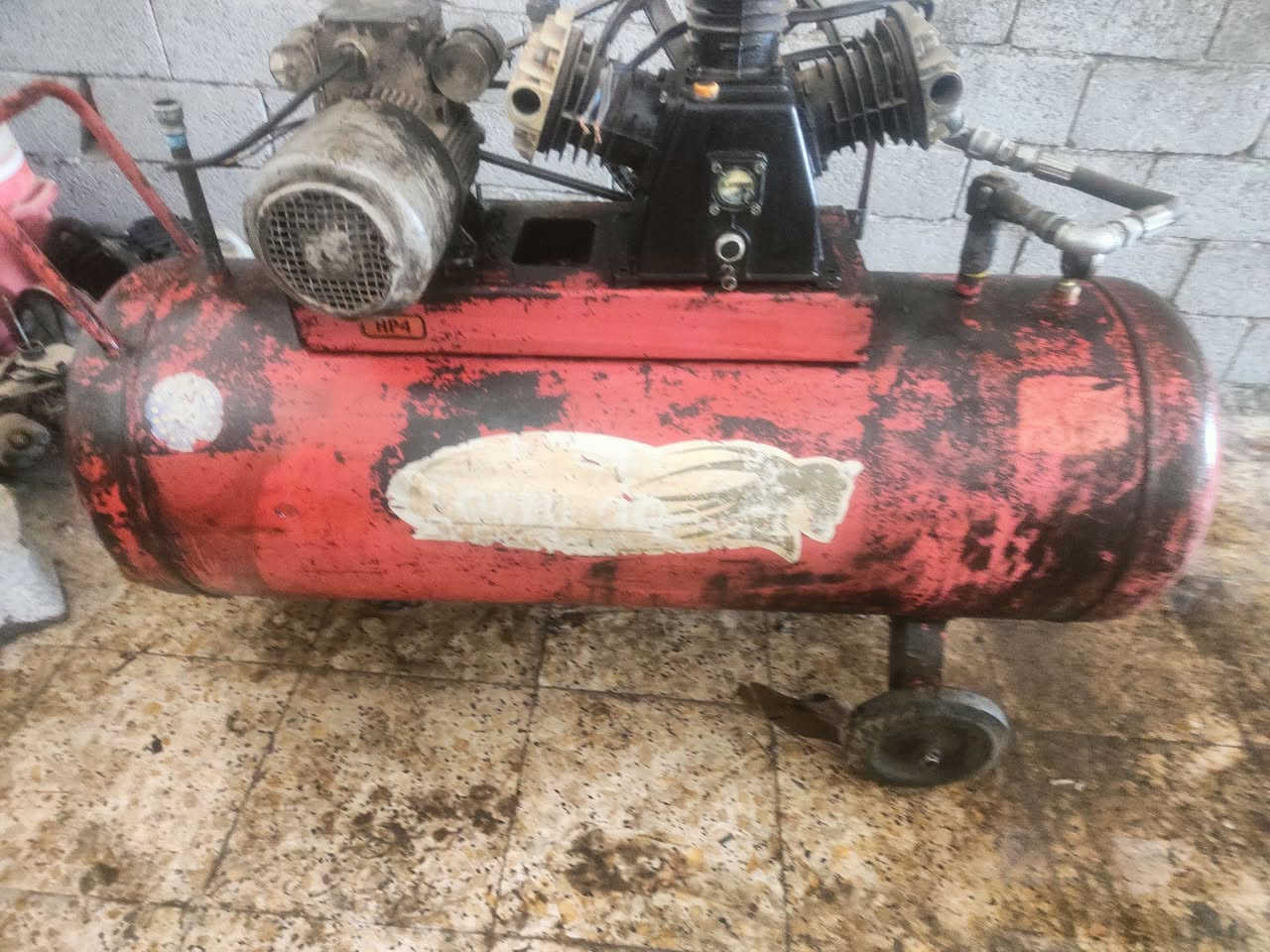 كمبريسر هوه حجم 450 تاروسه جديده ماطور نكليزي تتريس سريع سعر 650 رقم*********** الديوانية دغاره
