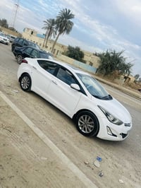 سلام عليك انترا 2015خليجي محرك 1800 ماشيه 75الف نص فول بانوراما مرايات...