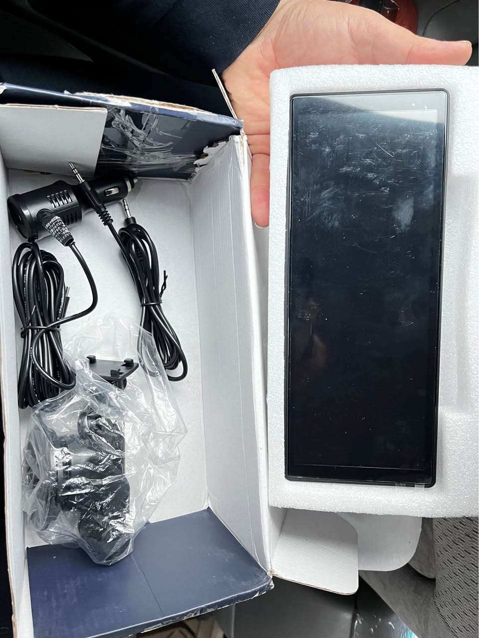 شاشەی سەداشبوڵ ١٠.٢٦ ئینج  فوول مواسەفات کارپلەی و ئەندرۆیندئۆتۆ و کامێرەی پێوەڕپت دەبێت  بەکارنەهاتوە  لە سلێمانی  نرخی ٥٠هەزار مجالێکی کەم ❤️ السليمانية, العراق


**إذا كنت صاحب هذا الإعلان وتريد حذفه لأي سبب، رجاءا أرسل رسالة إلى الدعم الفني**