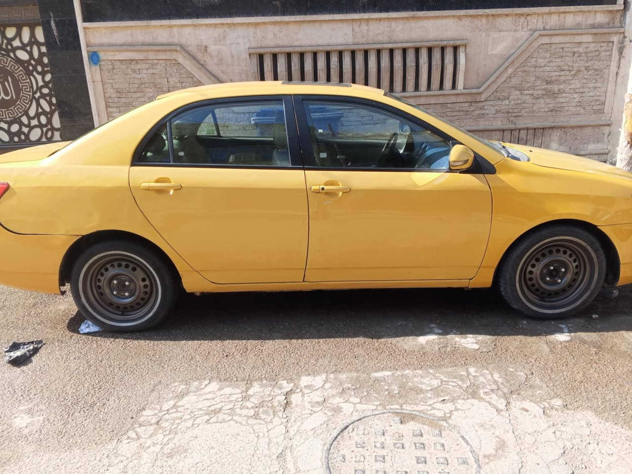 بي وايدي موديل 2014 سياره محورها كورونا 1800 رقم الهاتف *********** العنوان بغداد البلديات
