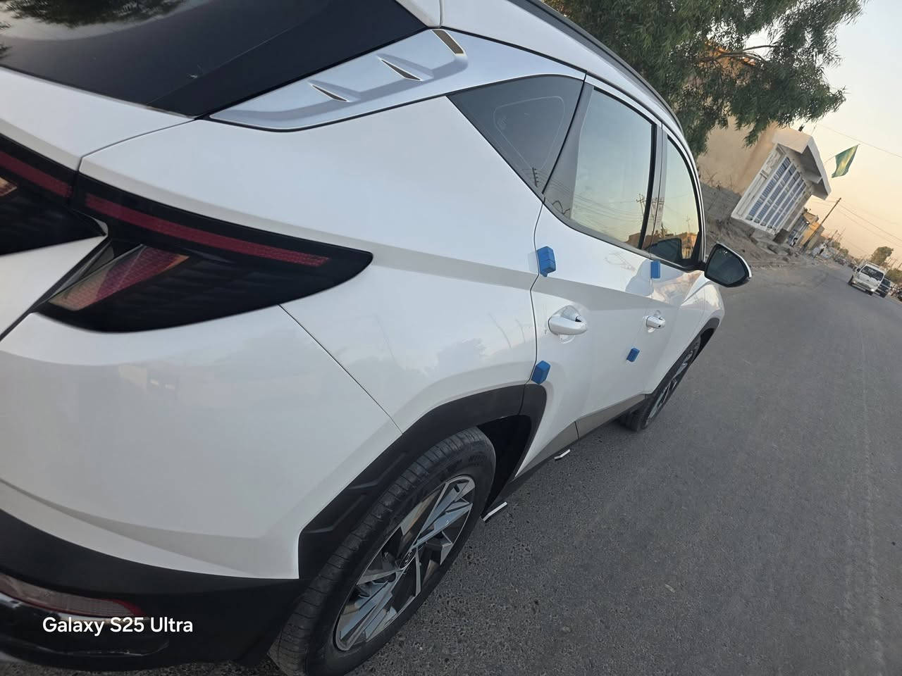 توسان خليجي موديل 24
نضافه فول كفاله عامه 
ماشيه 17الف فقط 
فول مواصفات ما عده البانوراما 
سعر 220 $
مكان سياره بغداد 
***********8

