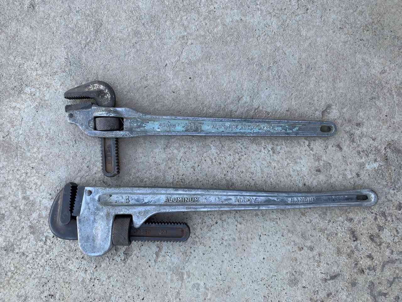 للبيع مفاتيح بايب مستعملة بحالة جيدة 
للتواصل واتساب ***********
