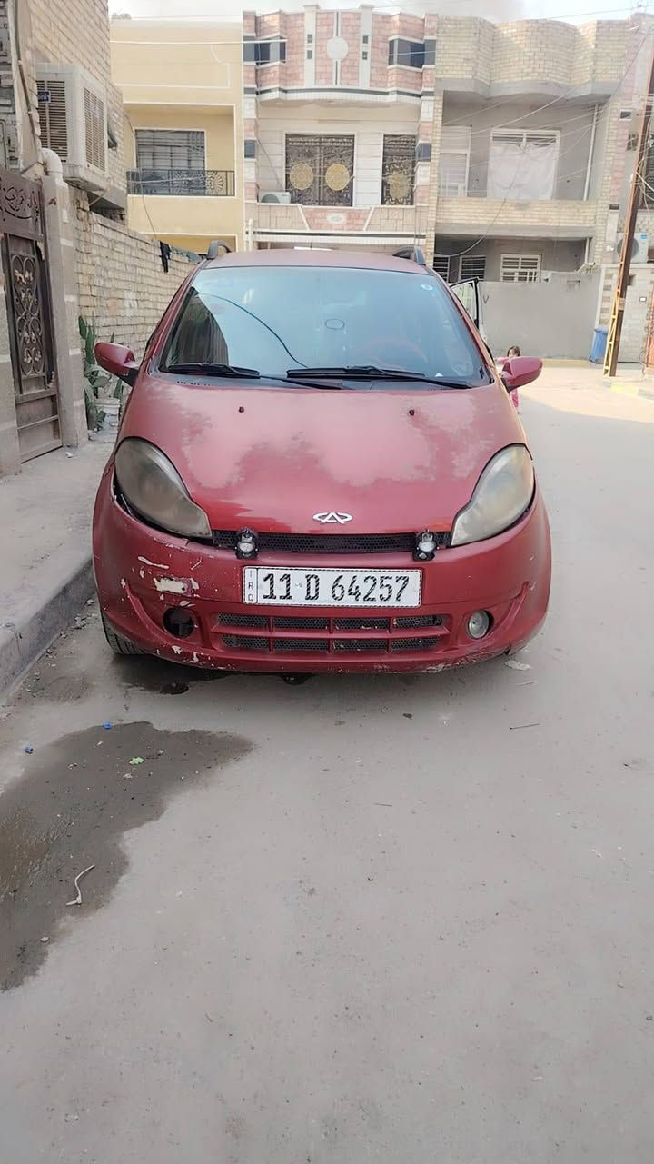 السلام عليكم 
شيري اي وان موديل 2012
السيارة المحرك والكير وتبريد شغالات 
السيارة بيها جاملغ عكس السايق معمر عل بارد بدون صبغ 
وكشر يرادله ترتيب وره كل هاذه تجي وشوف بعينك 
السعر 33$ وبيها مجال *********** اني مكلف بنشر 
السيارة موجوده بشعب
