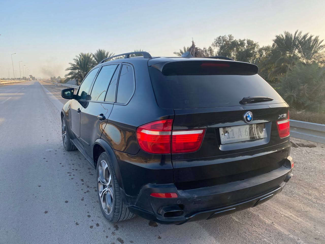 سياره BMW x5 2009 مكينه 48 8سلندر سياره كفاله من الحادث فقط رش بابين اثر شخوط وجاملغ امامي مبدل كير مكينه مكفوله رقم بغداد انكليزي بسمي السعر ١٢٥ وبيها مجال عنواني واسط كوت الرقم *********** ***********
