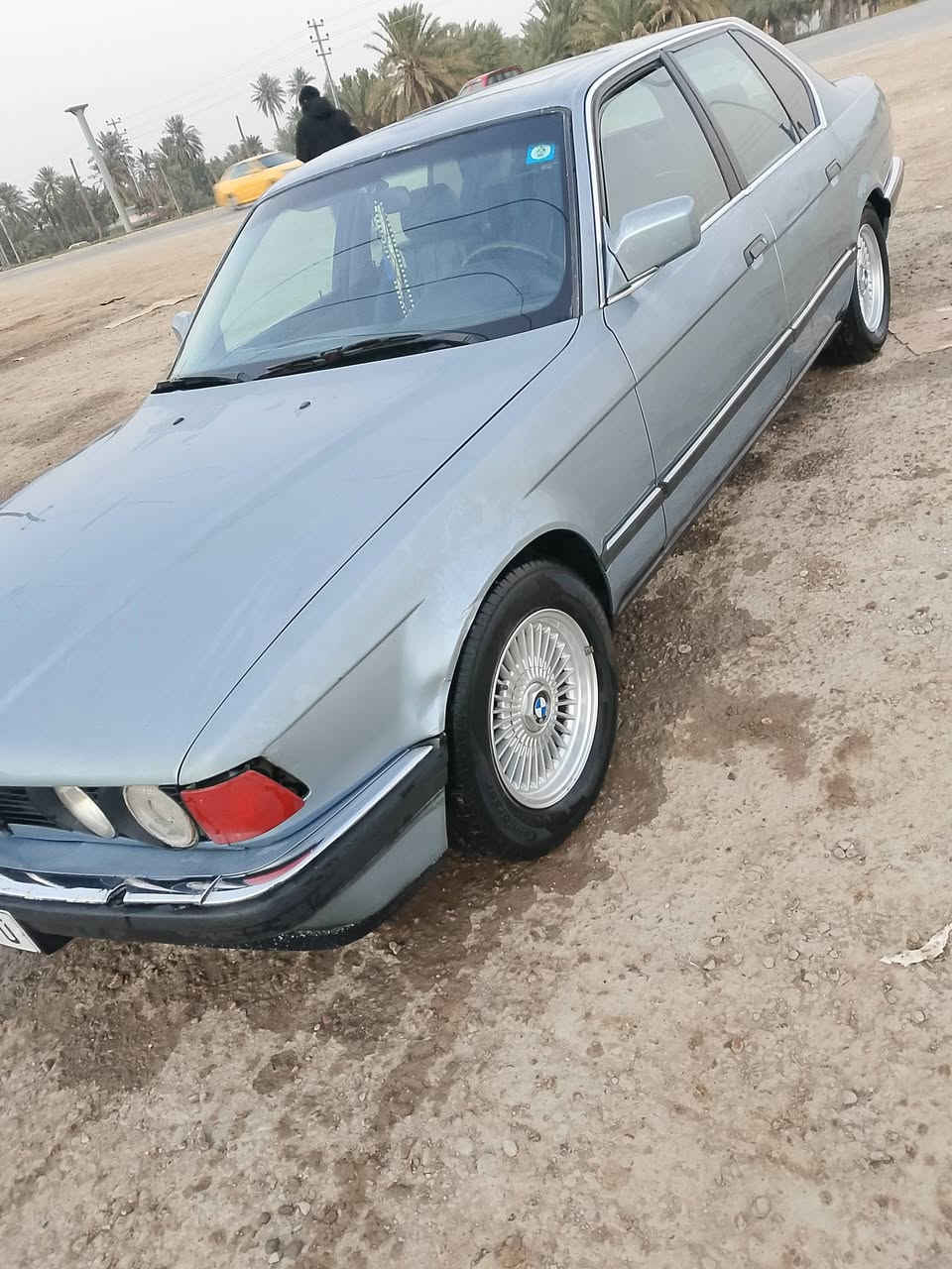 السلام عليكم سياره بي ام جاهزه موديل 91 سياره هزه جديده سنويتها 30 سياره باسمي  الرقم دولي السياره مكفوله كفاله تريد وكاله تريد مداور الرقم بغداد مكان السياره الناصريه مركز محافظه السعر 50 ورقه ***********
