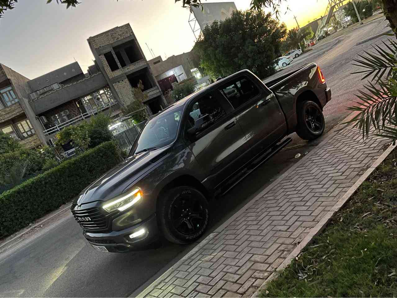 السلام عليكم 
دوج رام موديل 2023 مكينه V6/3600 مواصفات بك هورن السياره جديده بمعى الكلمه رقم اربيل تحويل بعيوني مكان السياره بغداد السيديه *********** حيدر بغداد, العراق
