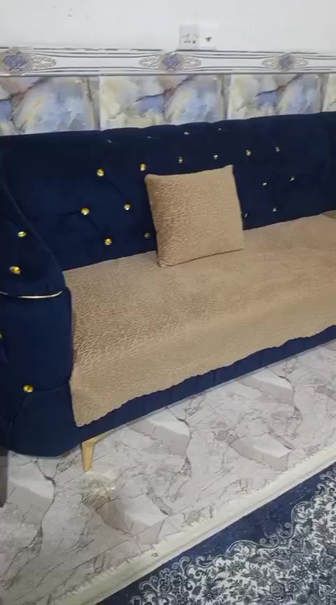 عندي هاي لتخم للبيع سعره 275 
***********
