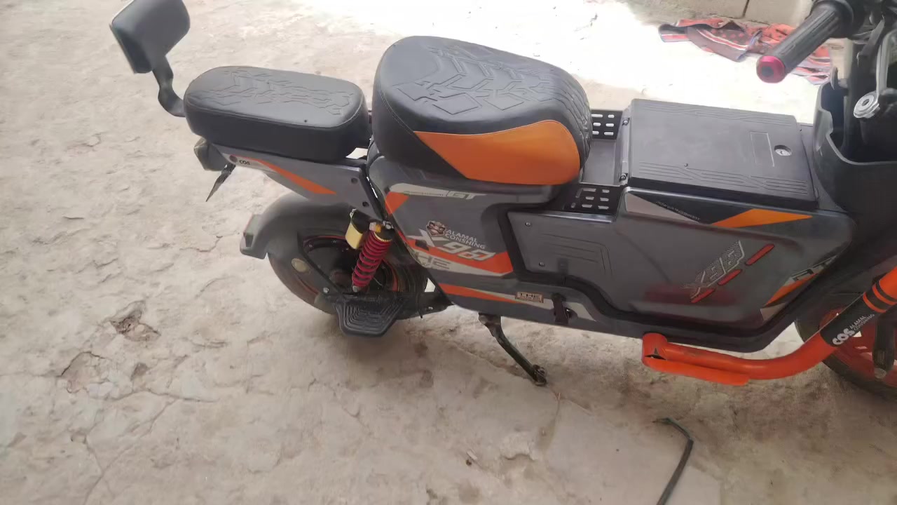 دراجه شحن x900 موديل 2025جديده قبل 2شهر أخذته منل وكيل سعر 600الف بيه مجال رقم***********
