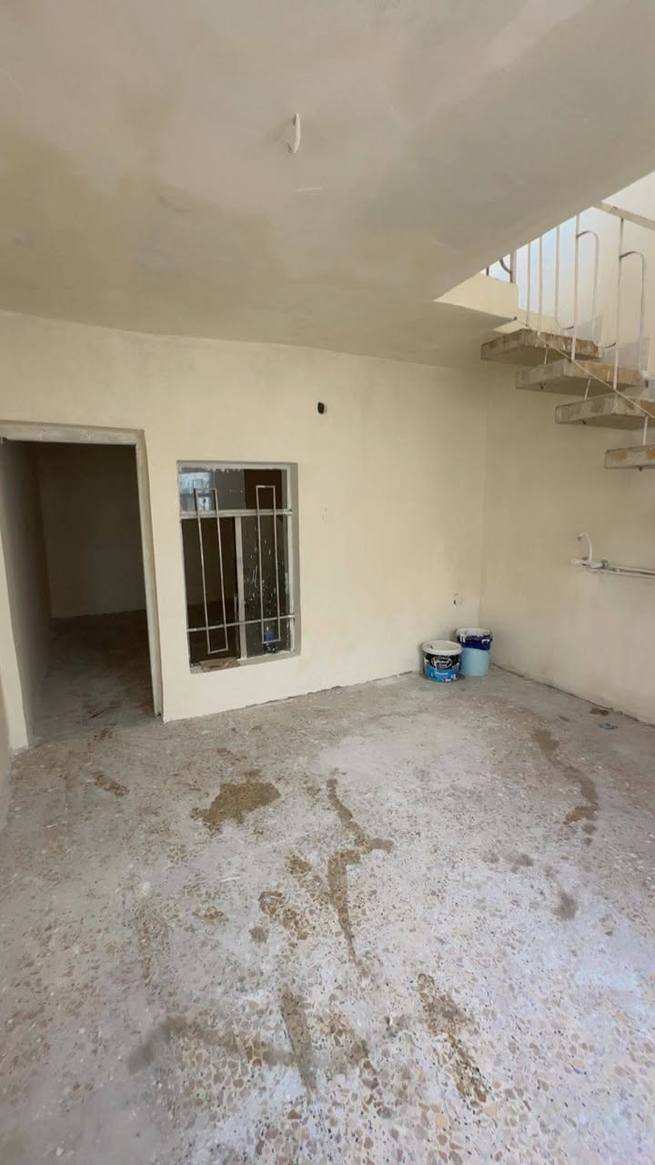 ⸻

🏡 دار للبيع – فرصة مميزة

📍 الموقع: شهداء أبو دشير قرب مدرسة الأبطال
📐 المساحة: 48 متر
📄 نوع الملكية: طابو ملك صرف

✨ التفاصيل:
▪️ غرفتين
▪️ مطبخ
▪️ خدمات

💰 السعر: مناسب (يُذكر عند التواصل)

📞 للاستفسار:
يرجى الاتصال على الرقم: _***********☎️
مكتب الإحسان ابودشير
عنوان المكتب ابودشير شارع الألف مجاور حبايبنا ________
