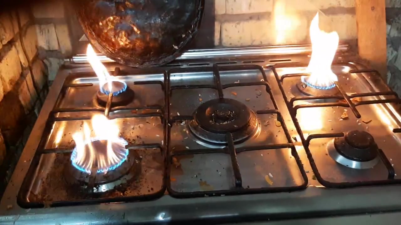 ورشة الضياء لصيانة وتصليح الطباخات لدينا خدمة تصليح في المنزل للتواصل على الخاص او***********
